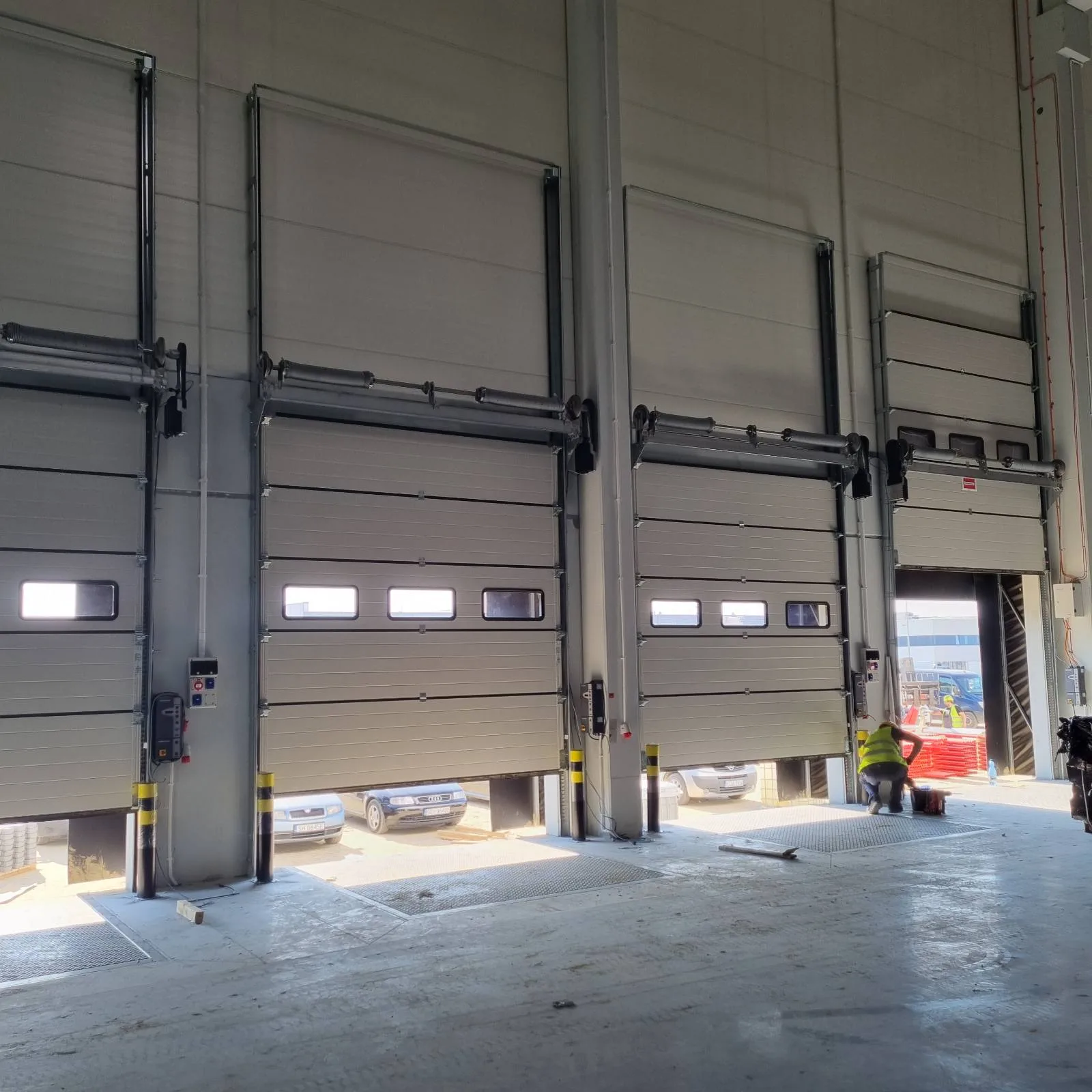 Industrietore in einem Logistikzentrum