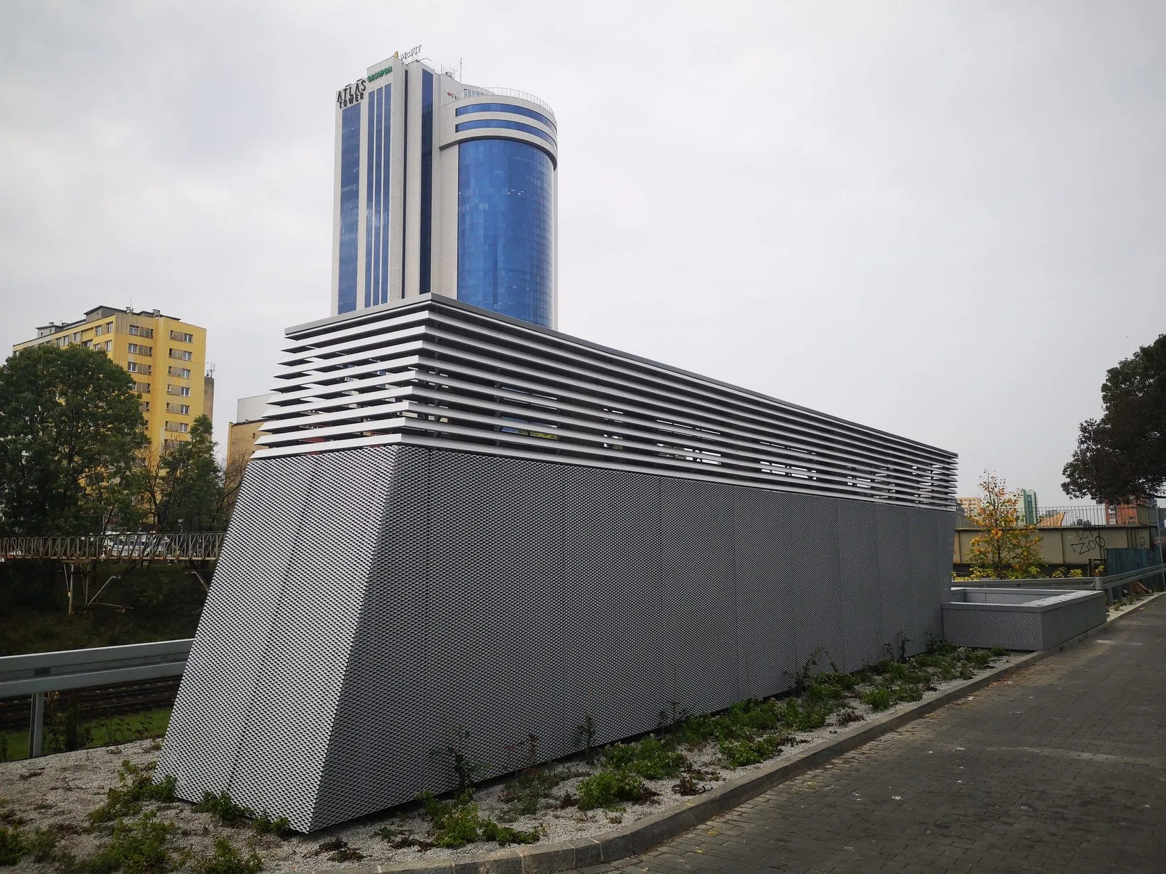 Luftansaugung in der PKO BP Zentrale